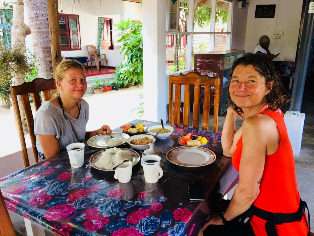 Tropicana Home Stay Arugam Bay Eksteriør billede